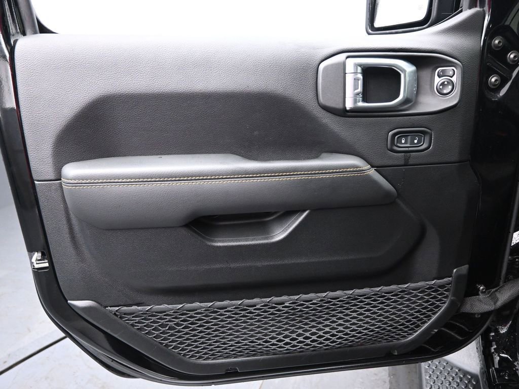 Used 2021 Jeep Wrangler Unlimited Sahara image 28