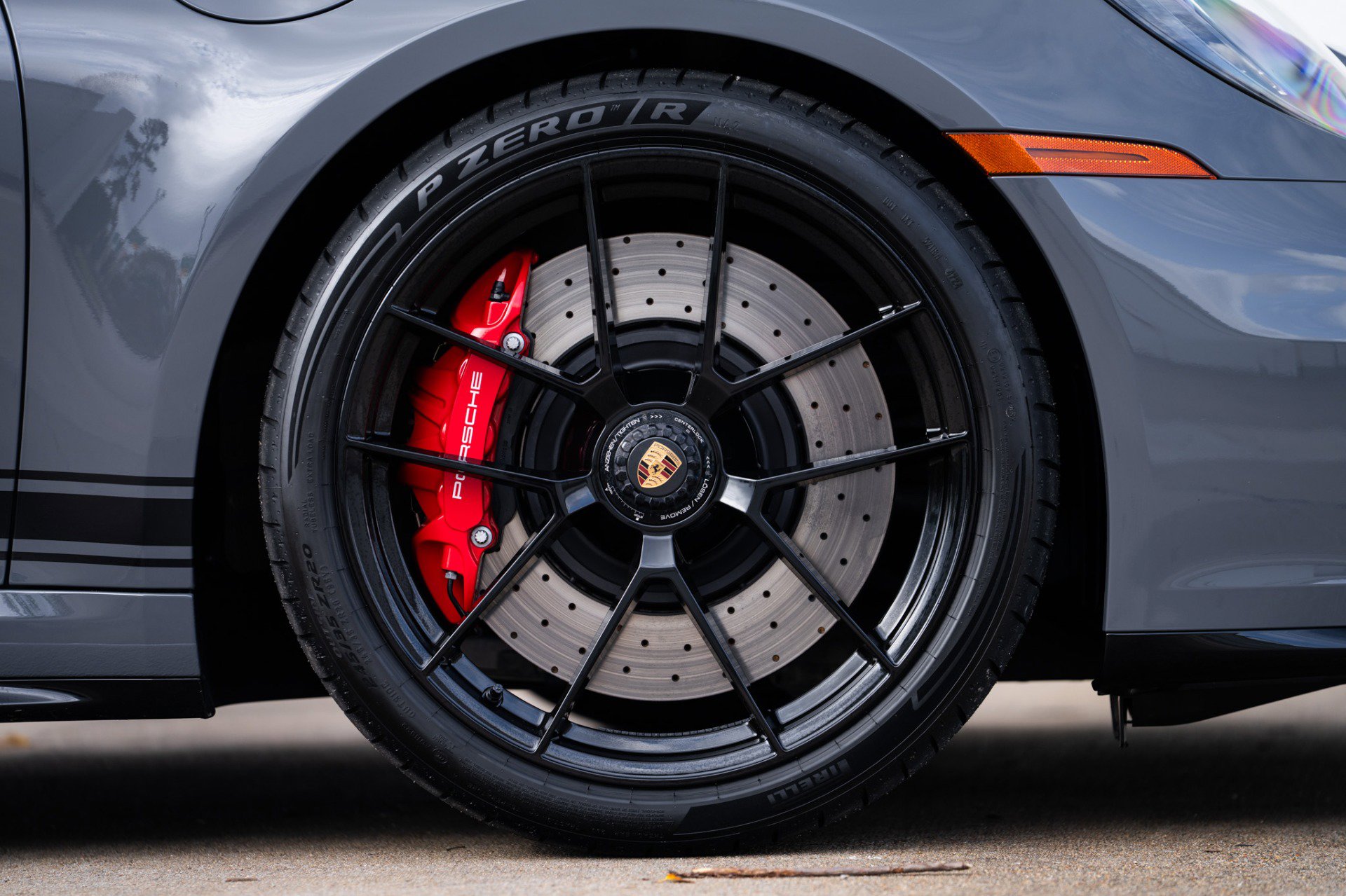 Used 2025 Porsche 911 Carrera 4 GTS image 36