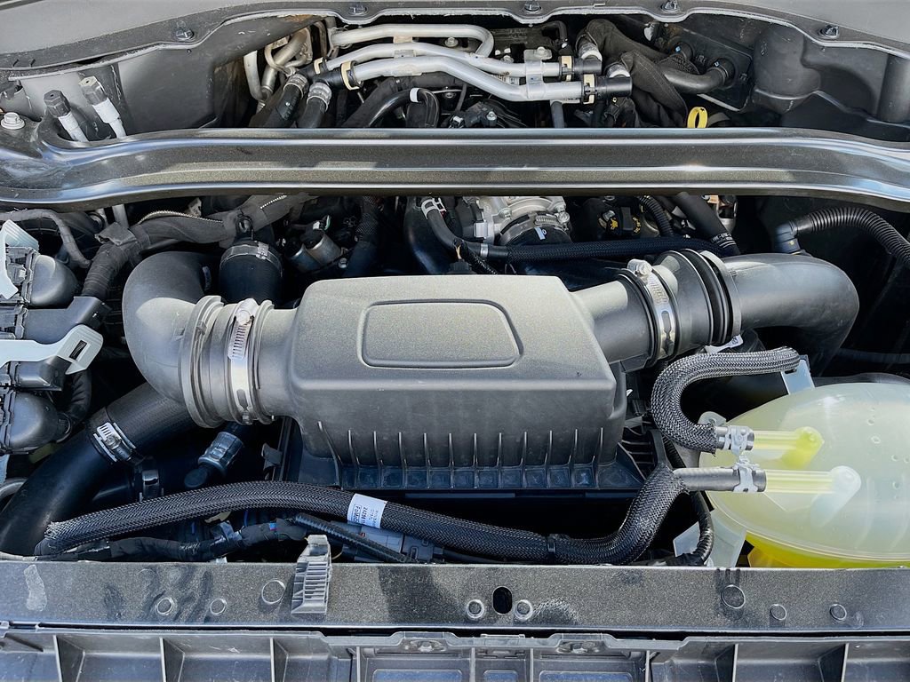 Used 2025 Ford Explorer ST image 34