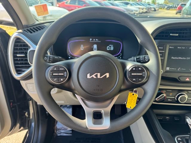 Certified 2025 Kia Soul LX w/ LX Technology Package FWD image 24