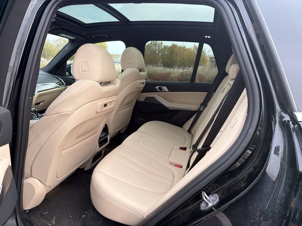 Used 2022 BMW X5 xDrive45e AWD/4WD image 11