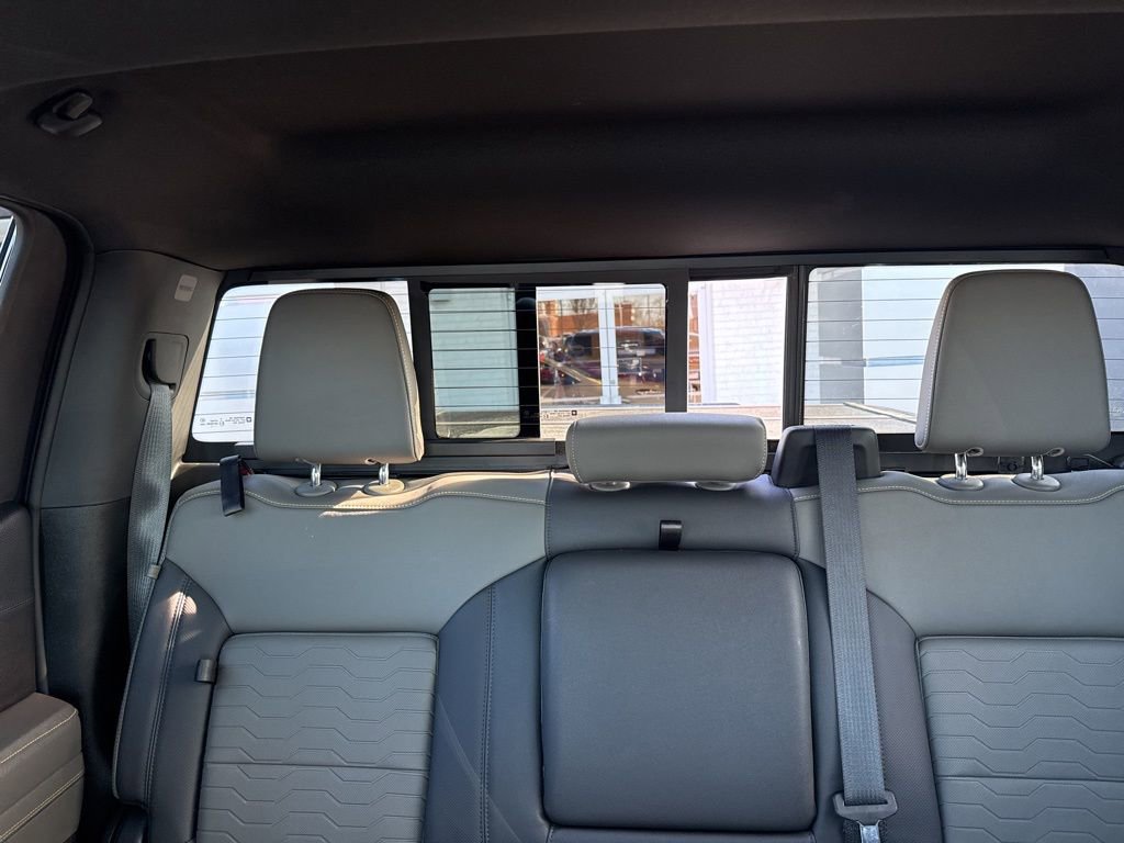 Used 2022 Chevrolet Silverado 1500 ZR2 w/ Technology Package AWD/4WD image 40