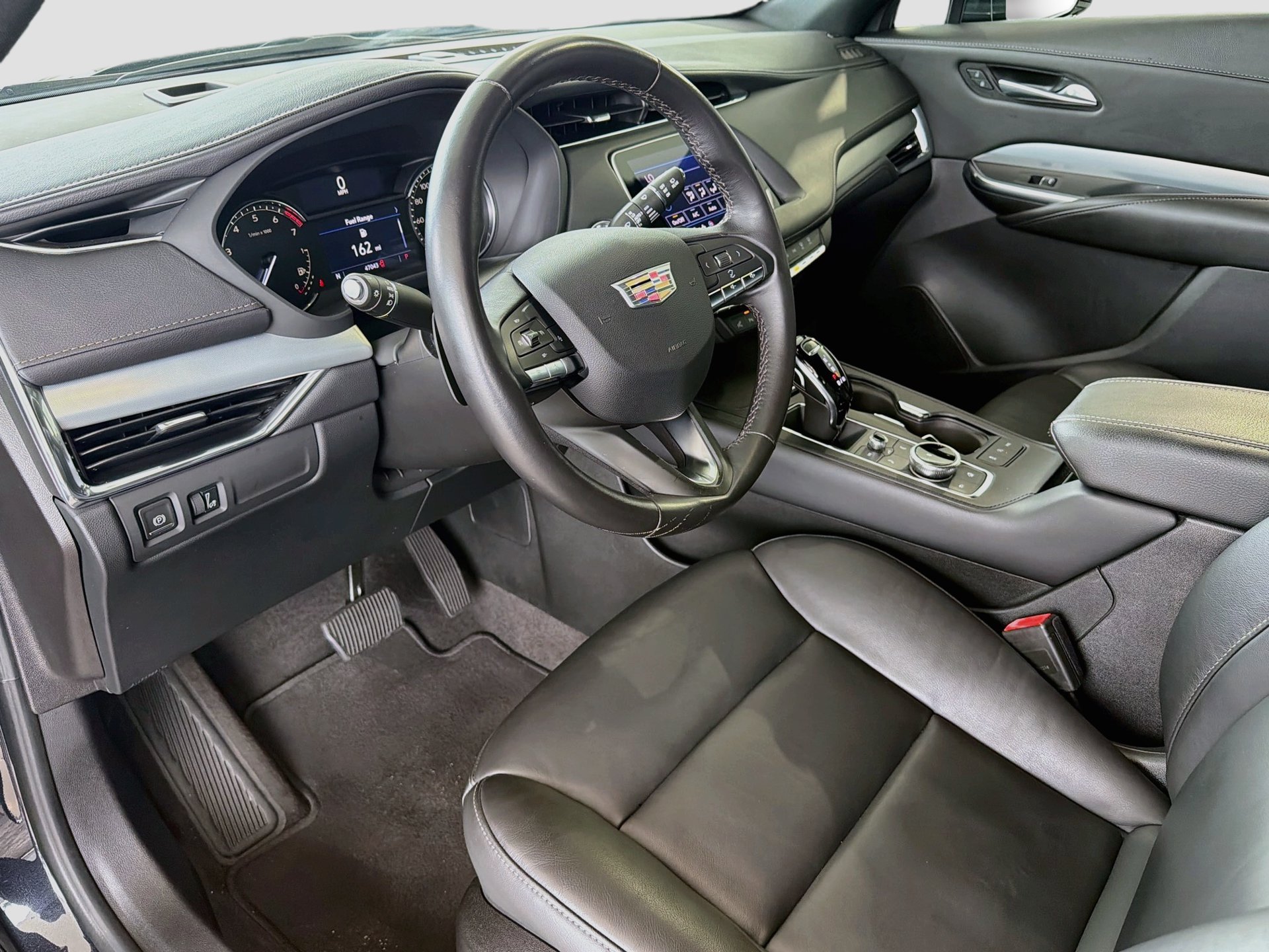Certified 2022 Cadillac XT4 Premium Luxury w/ Enhanced Visibility Package FWD image 26