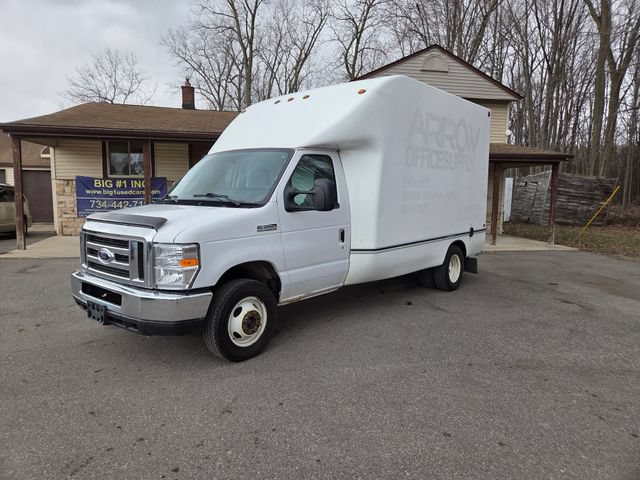 Used 2018 Ford E-350 and Econoline 350 Super Duty w/ Power Windows & Locks Group RWD image 2