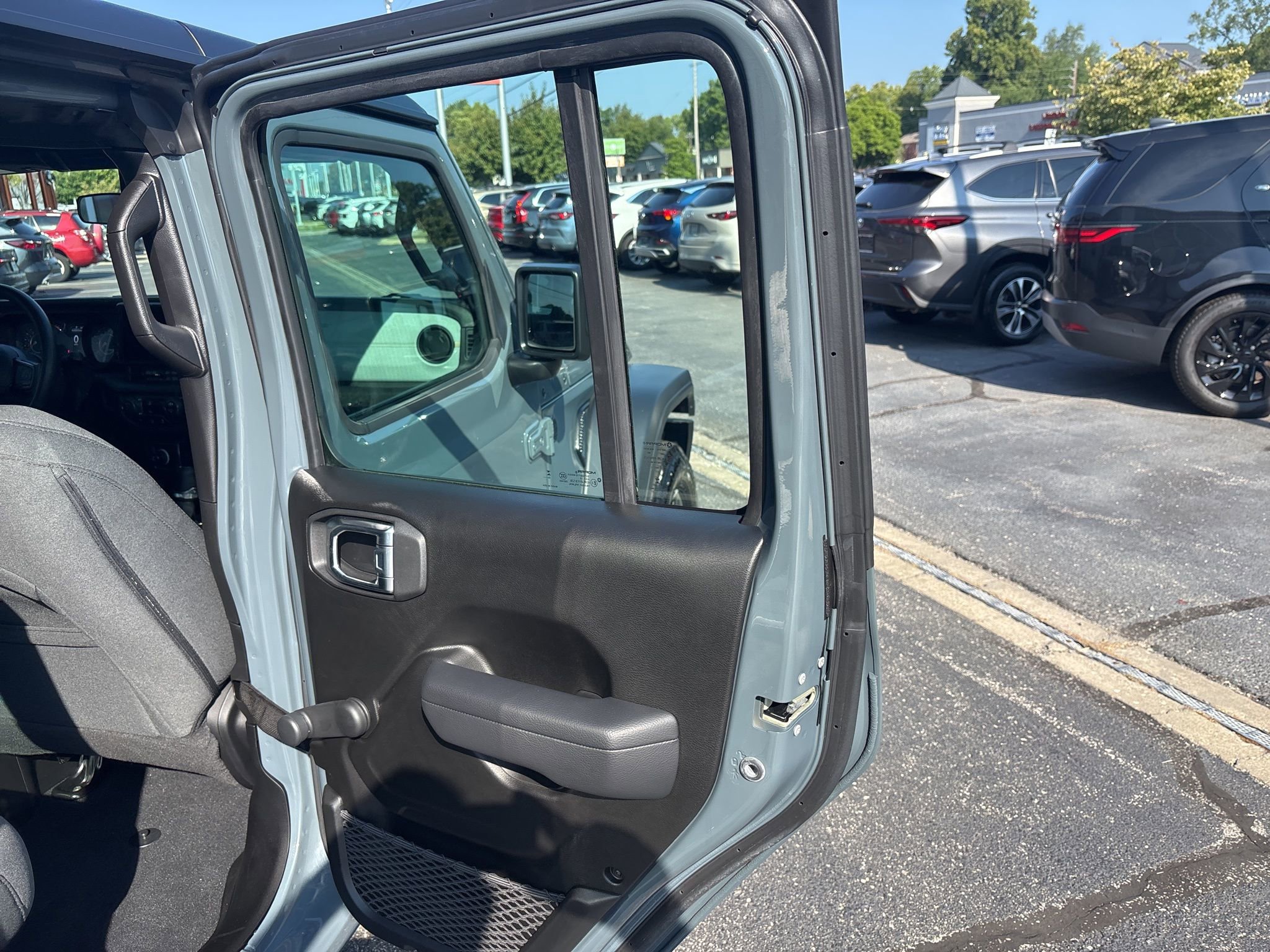Used 2024 Jeep Wrangler Sport image 13