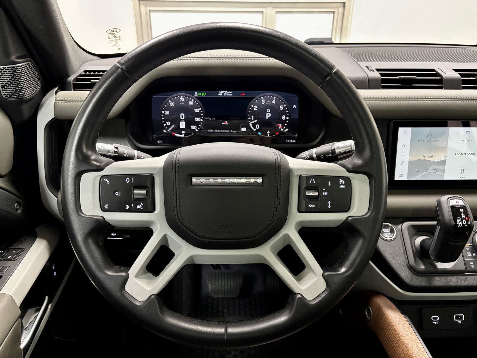 Used 2020 Land Rover Defender 110 HSE AWD/4WD image 26