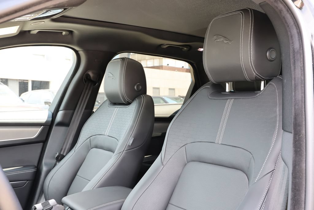 Certified 2026 Jaguar F-PACE R-Dynamic S AWD/4WD image 11