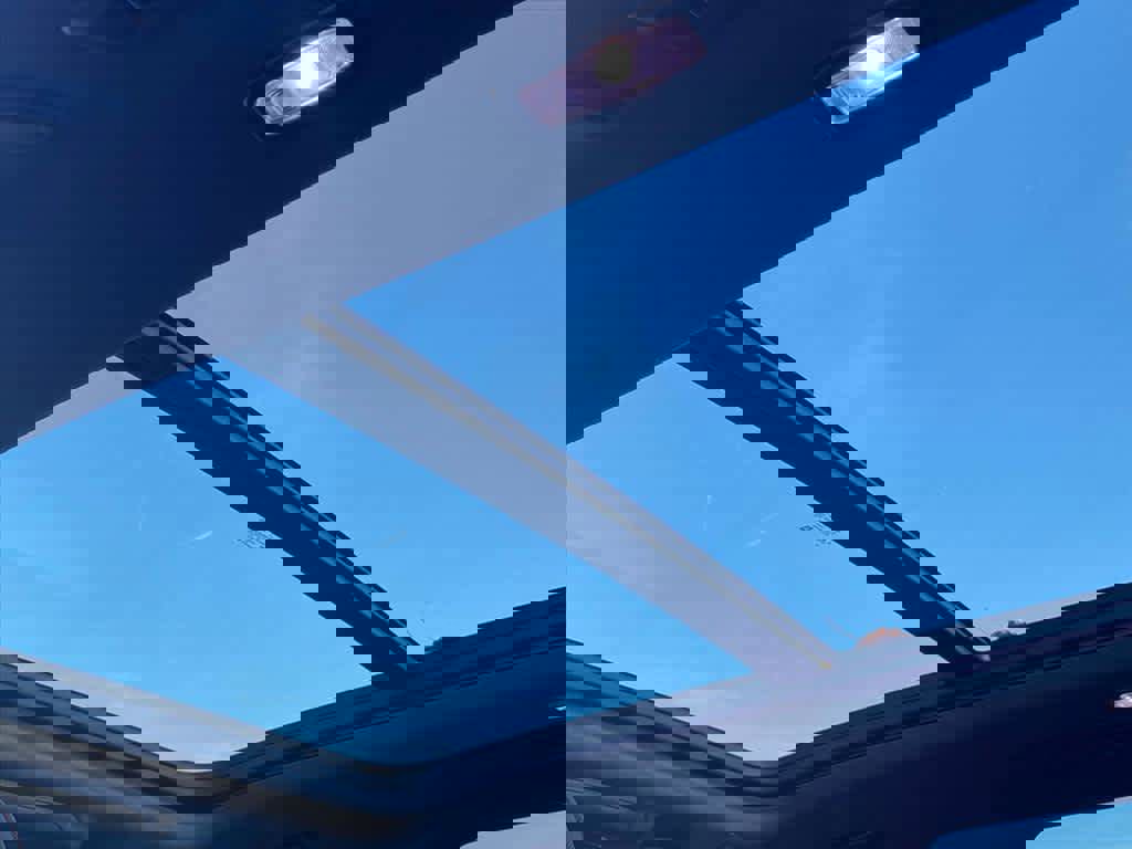 Used 2022 Chevrolet Suburban High Country image 25