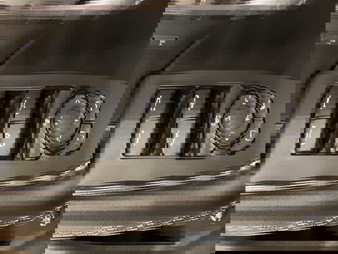 Used 2022 Buick Envision Essence w/ Technology Package I image 15