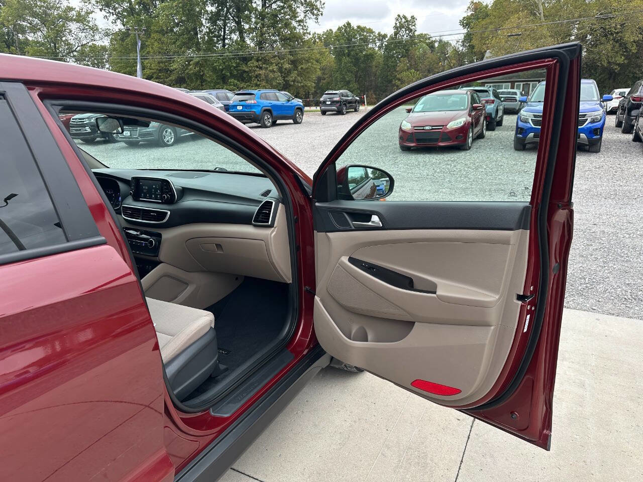 Used 2020 Hyundai Tucson SE image 11