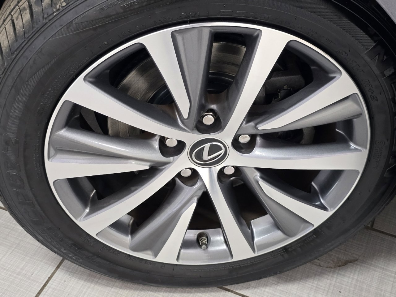 Used 2021 Lexus ES 350 w/ Premium Package image 10