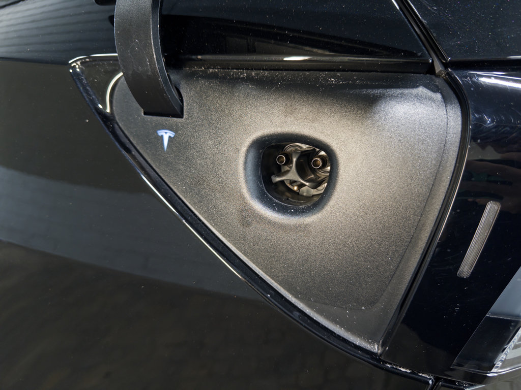 Used 2026 Tesla Model Y Long Range AWD/4WD image 5