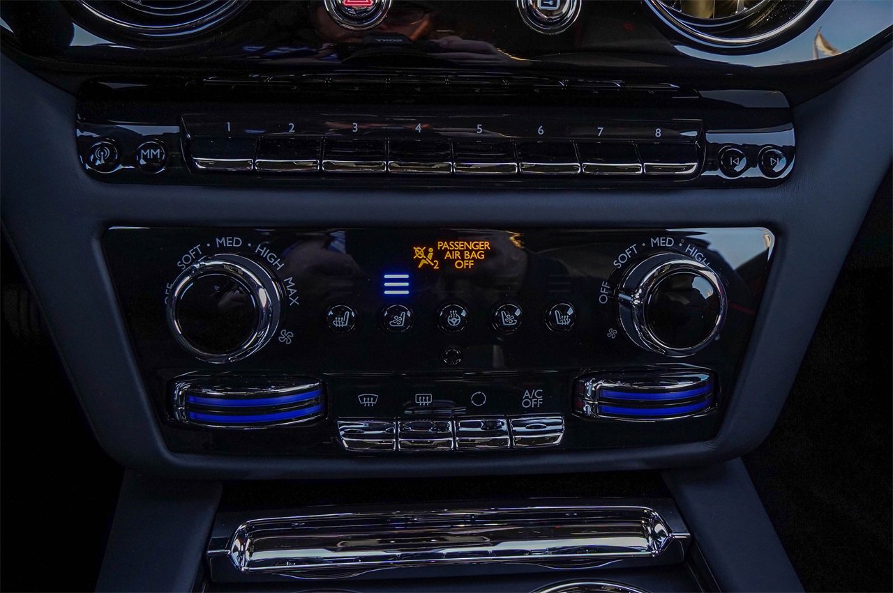 New 2026 Rolls-Royce Spectre Base image 31