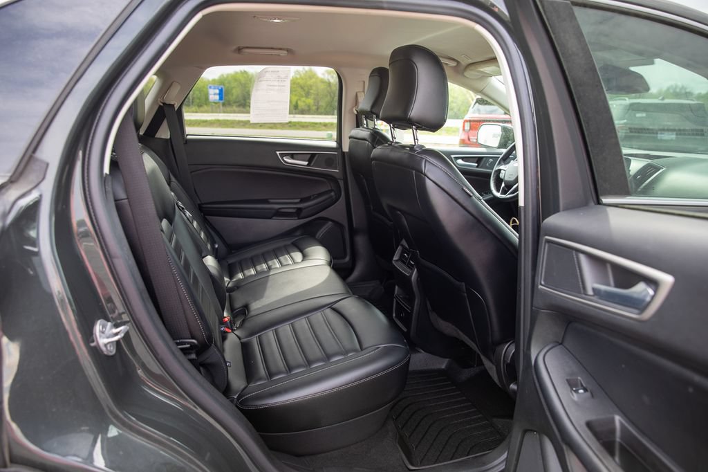 Used 2023 Ford Edge SEL AWD/4WD image 12