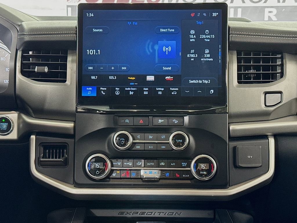 Used 2024 Ford Expedition XLT image 15