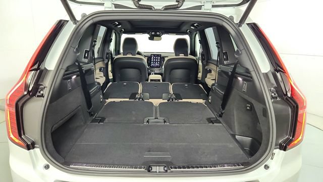 New 2026 Volvo XC90 T8 Plus w/ Protection Package Premier AWD/4WD image 44