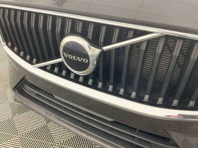 Certified 2023 Volvo XC60 B5 Core w/ Climate Package image 9