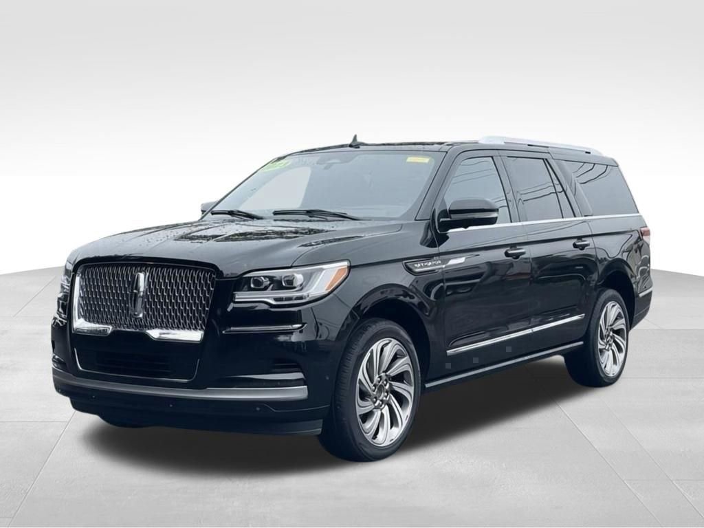 Used 2023 Lincoln Navigator L Reserve AWD/4WD image 38