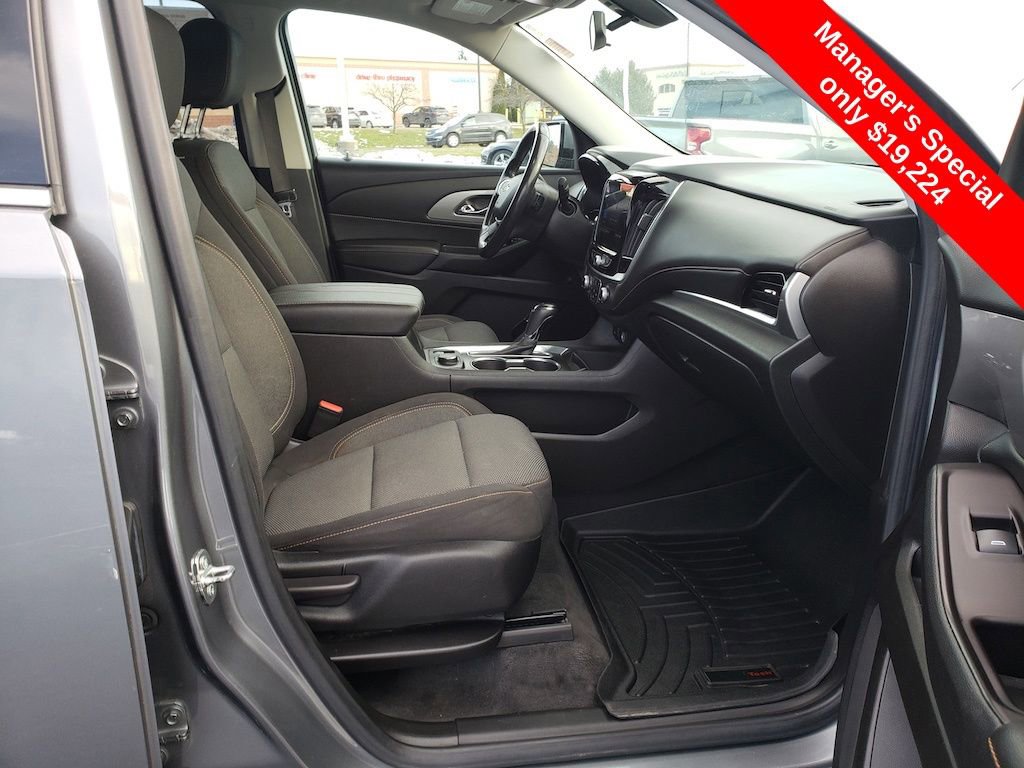 Used 2020 Chevrolet Traverse LT image 15