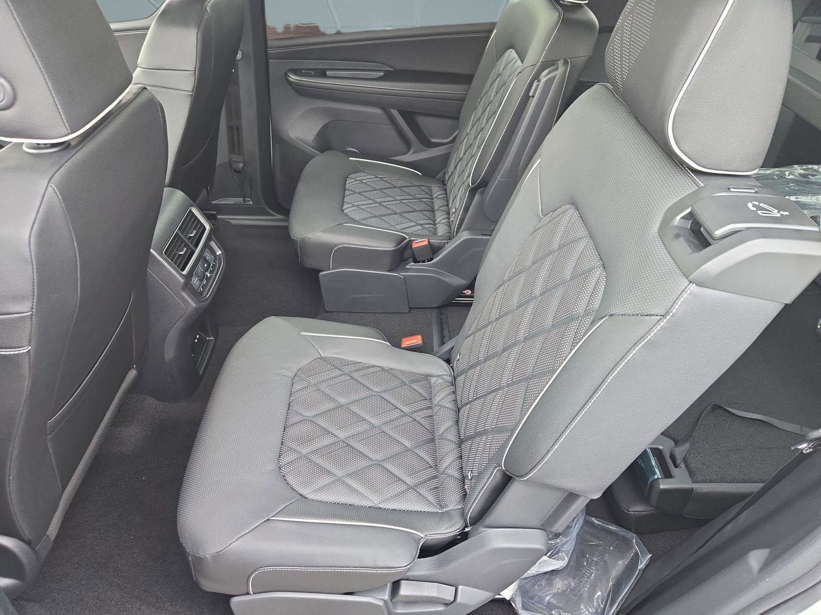 New 2026 Volkswagen Atlas SEL Premium R-Line image 15