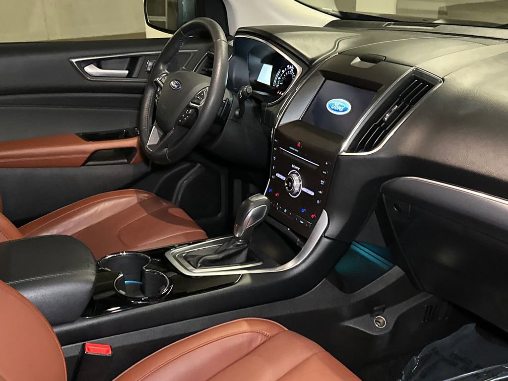 Used 2018 Ford Edge Titanium w/ Equipment Group 301A AWD/4WD image 13