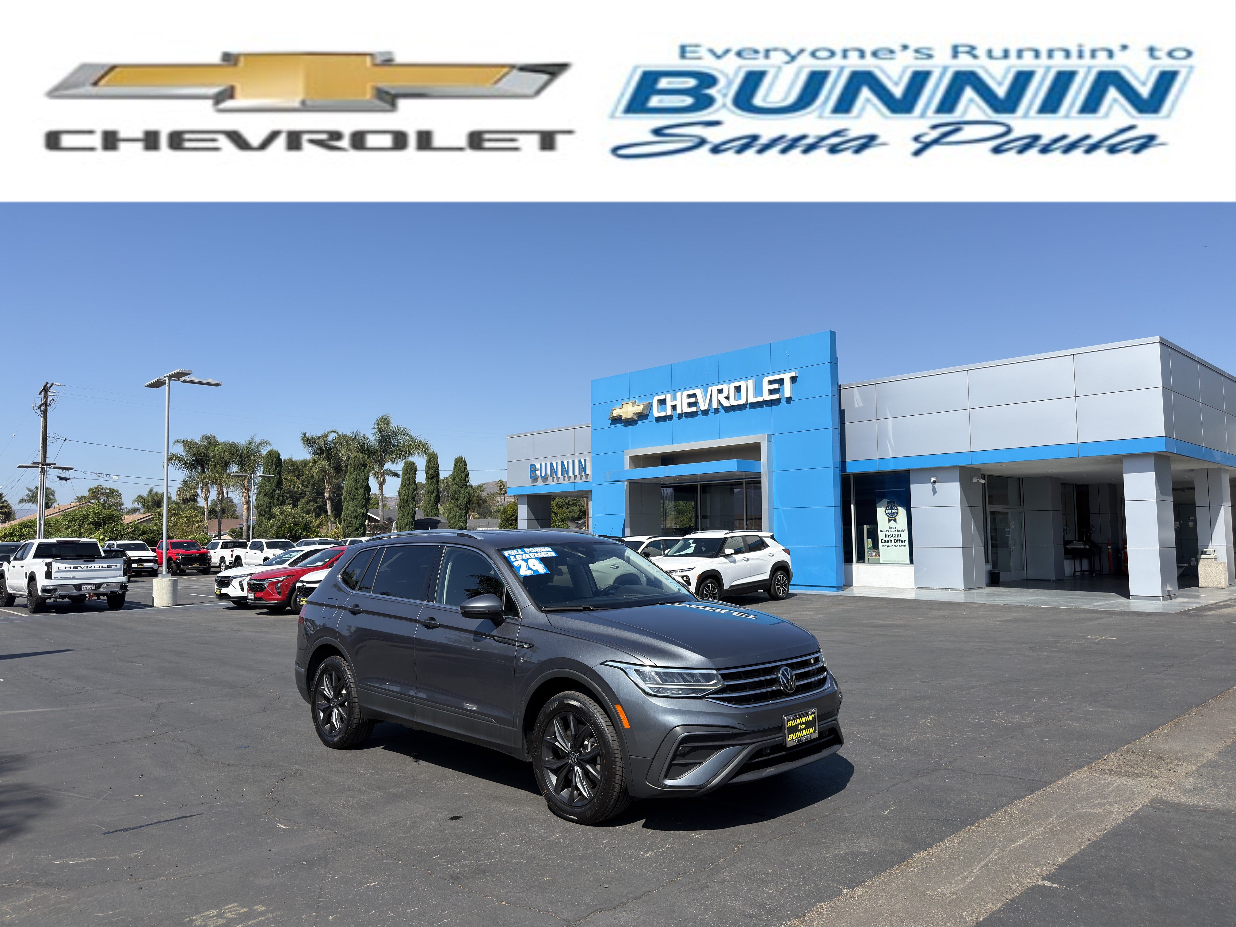 Used 2024 Volkswagen Tiguan SE FWD video 1