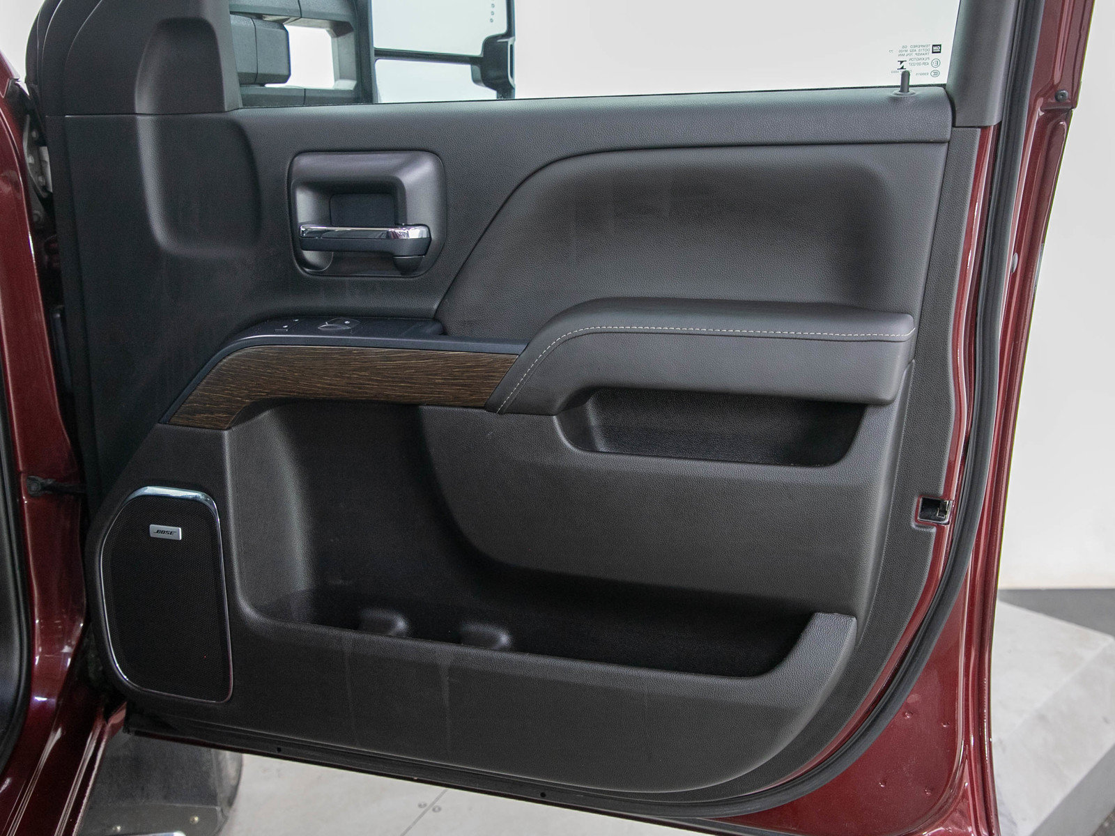 Used 2017 GMC Sierra 3500 Denali w/ Duramax Plus Package AWD/4WD image 9