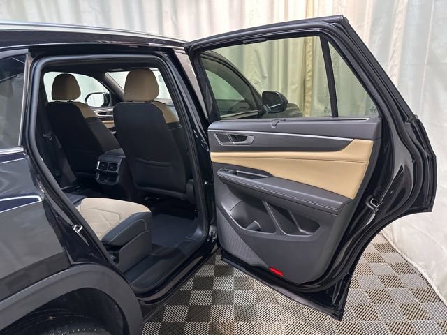 New 2025 Volkswagen Atlas Cross Sport SE image 33