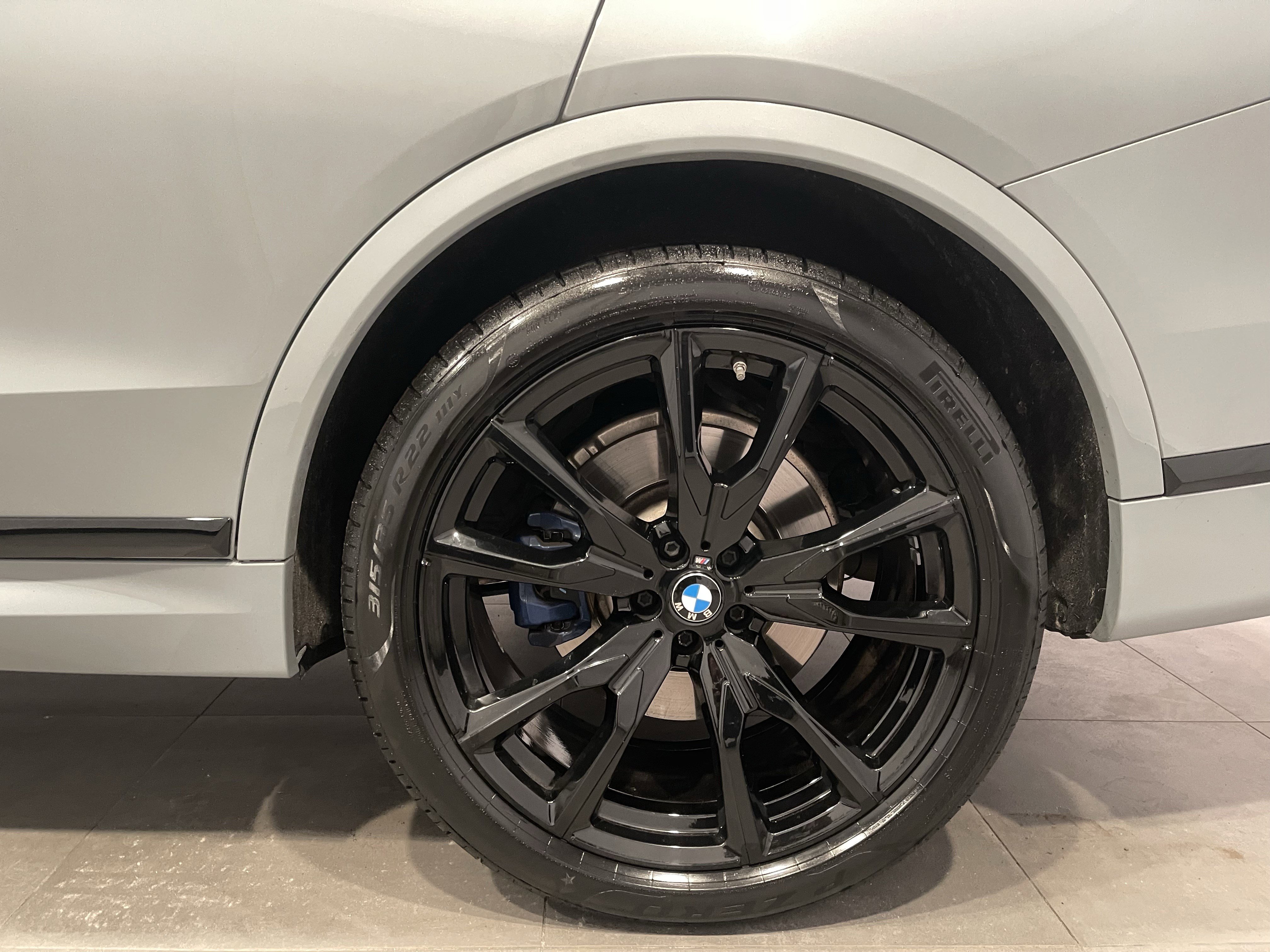 Used 2023 BMW X7 xDrive40i w/ M Sport Package image 9