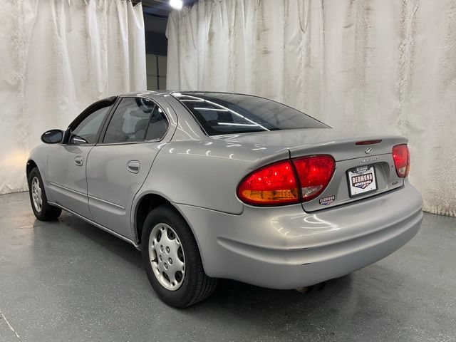 Used 1999 Oldsmobile Alero GL w/ Ashtray & Lighter Pkg FWD image 5