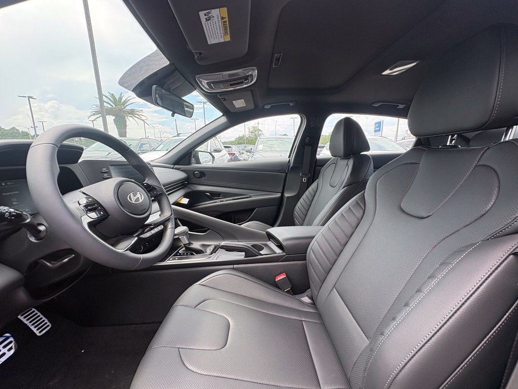 New 2026 Hyundai Elantra SEL Sport FWD image 9