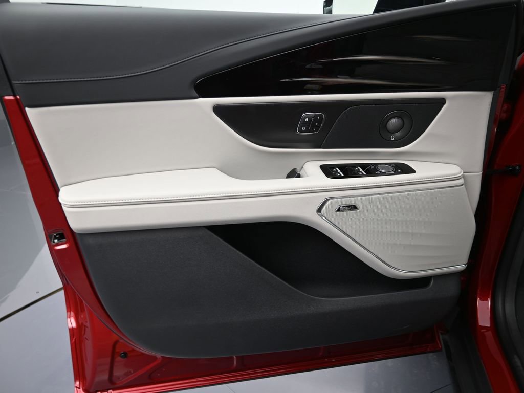 New 2026 Lincoln Nautilus Reserve image 11