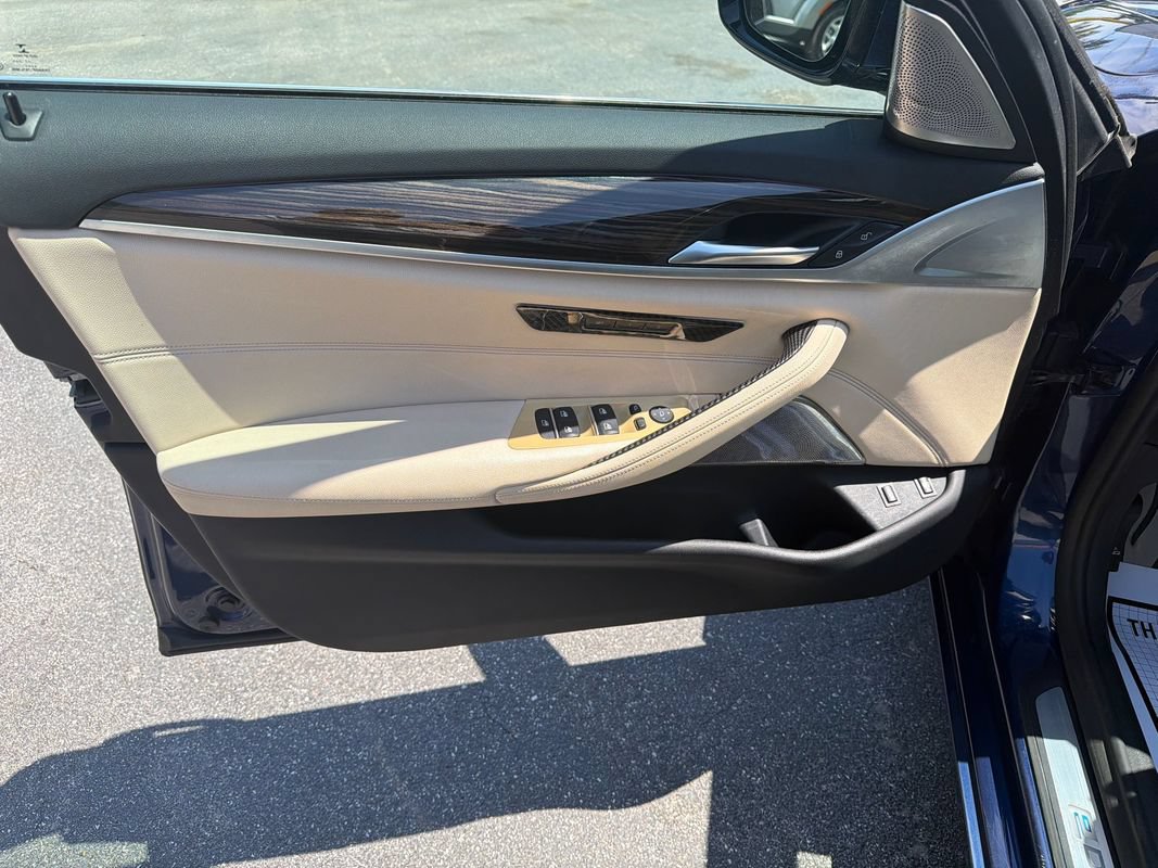 Used 2018 BMW 530e xDrive AWD/4WD image 18