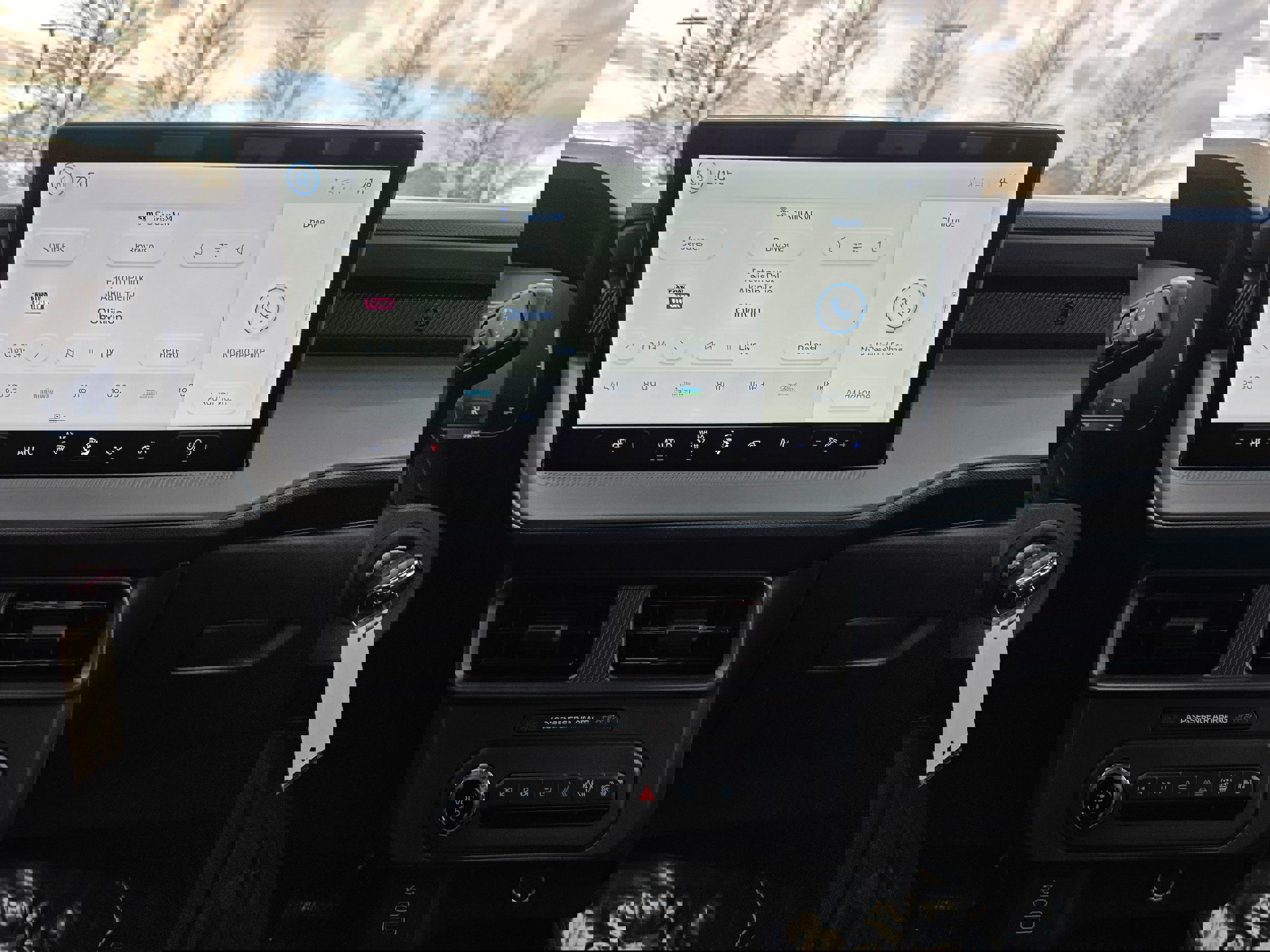 New 2025 Ford Maverick XL w/ Equipment Group 102A image 13