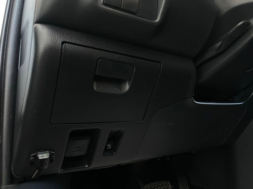 Used 2020 Toyota Highlander XLE image 35