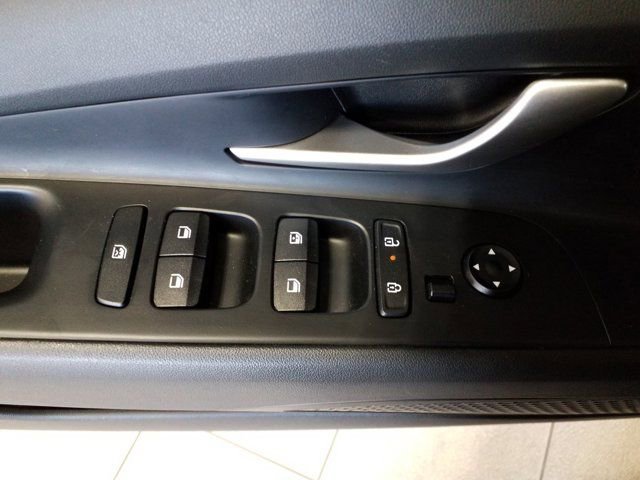 Certified 2025 Hyundai Elantra SEL w/ Cargo Package image 11