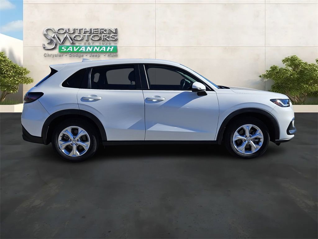 Used 2023 Honda HR-V LX image 6