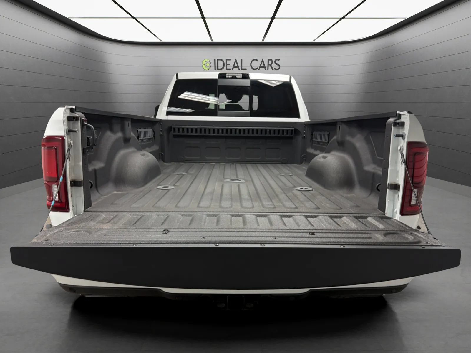 Used 2026 RAM 3500 Big Horn AWD/4WD image 25