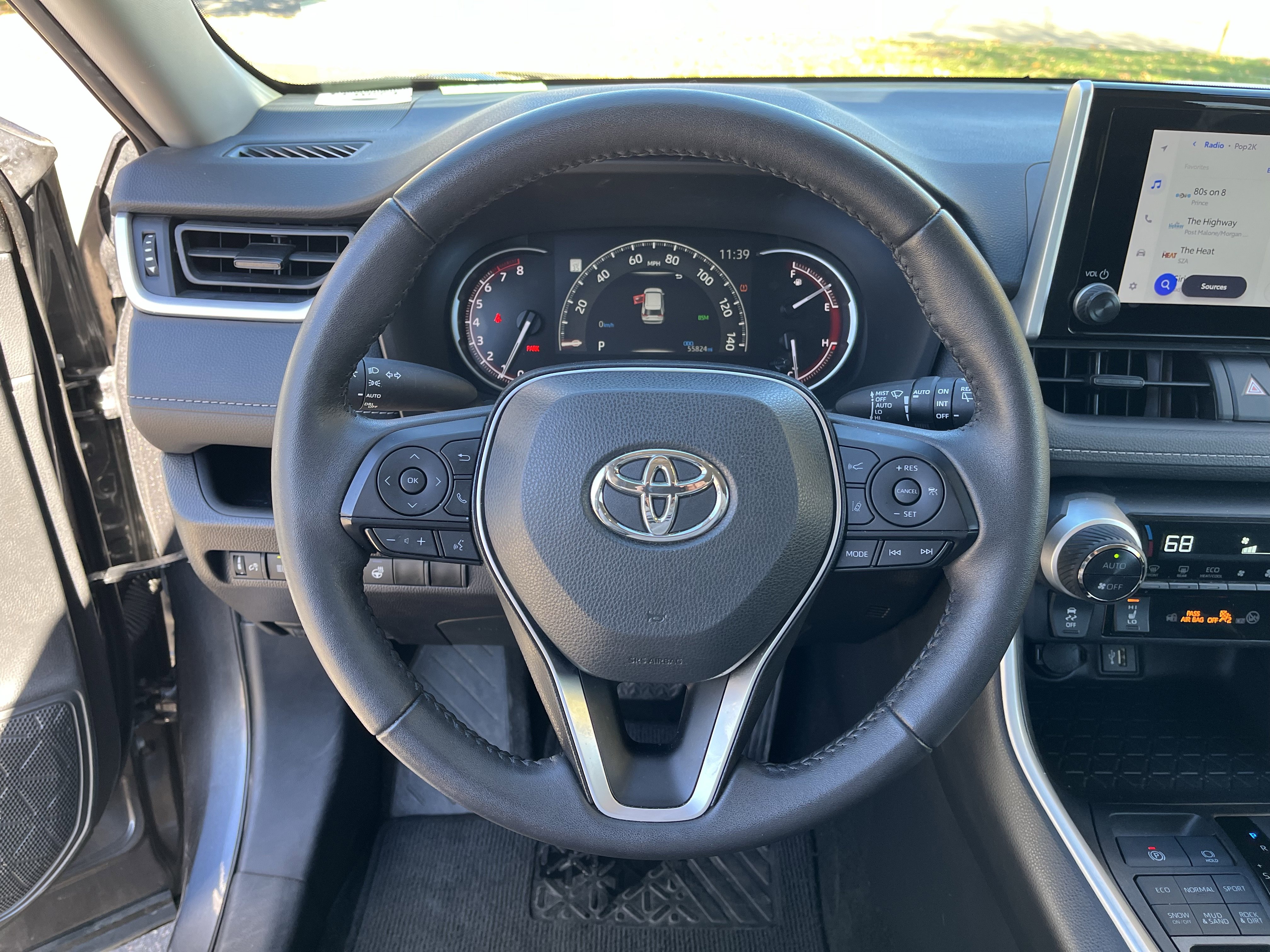 Used 2024 Toyota RAV4 XLE image 11