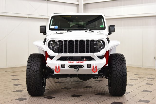 Used 2025 Jeep Wrangler Unlimited Rubicon w/ XTREMEE 35" Tire Package image 2