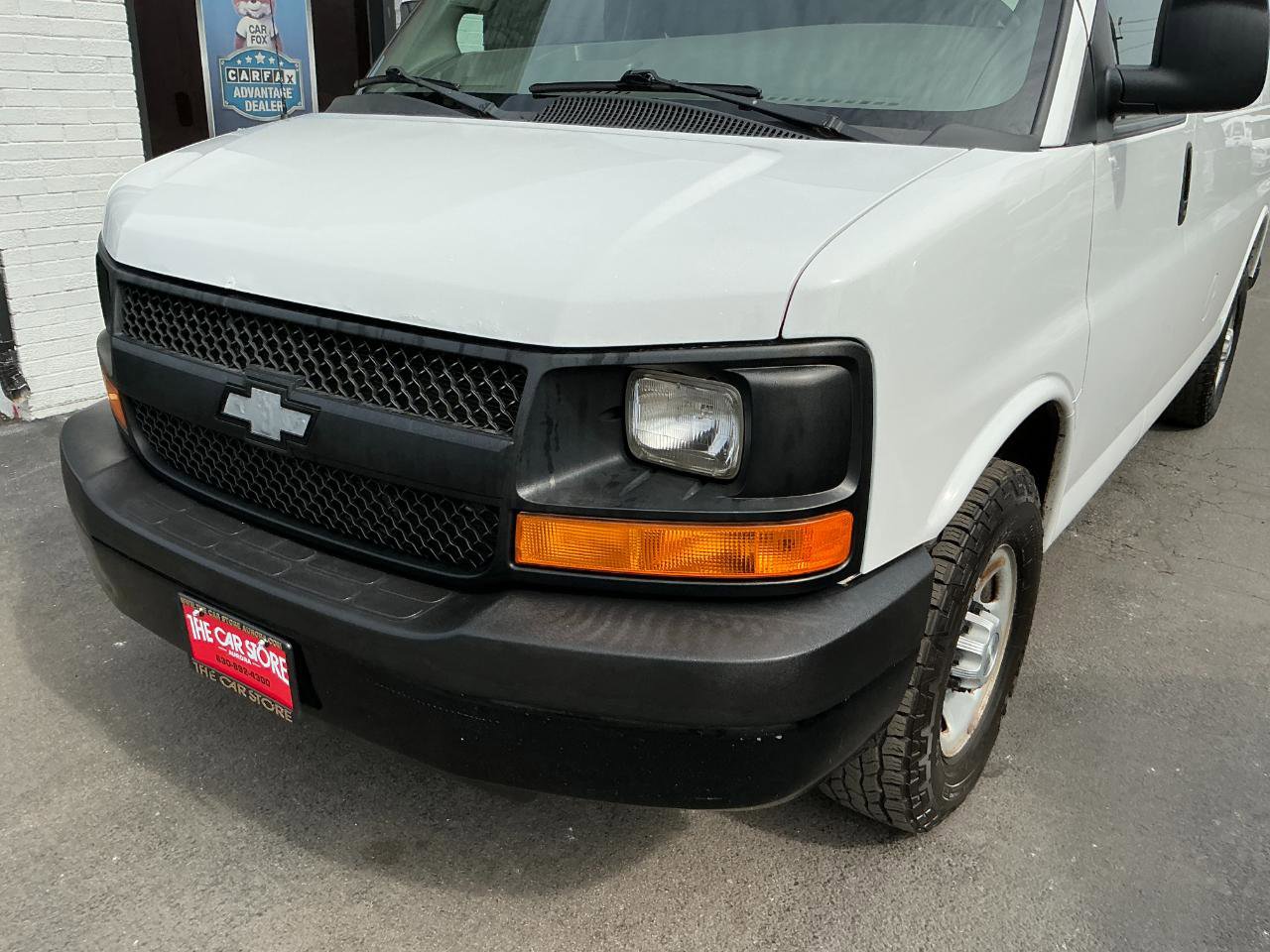 Used 2016 Chevrolet Express 2500 image 22