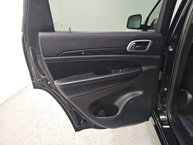 Used 2019 Jeep Grand Cherokee Altitude image 28