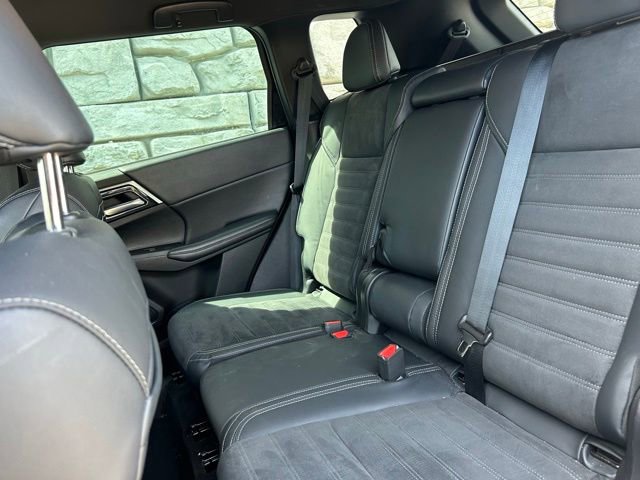 Used 2023 Mitsubishi Outlander SE Black Edition AWD/4WD image 9