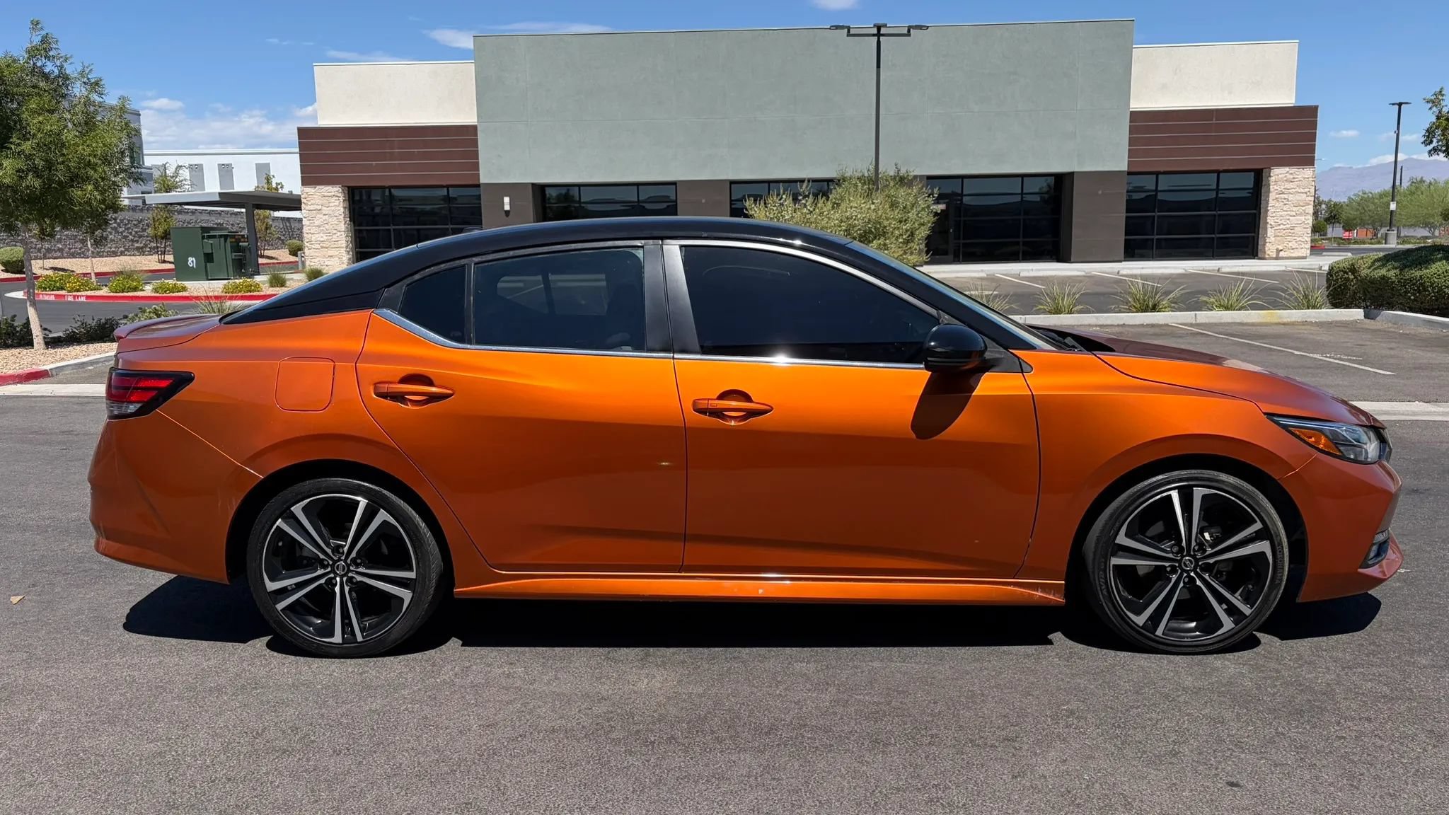 Used 2021 Nissan Sentra SR FWD image 6