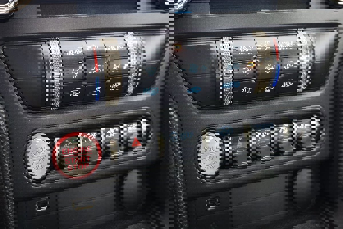 Used 2022 Ford Mustang Shelby GT500 w/ Carbon Fiber Track Pack image 27