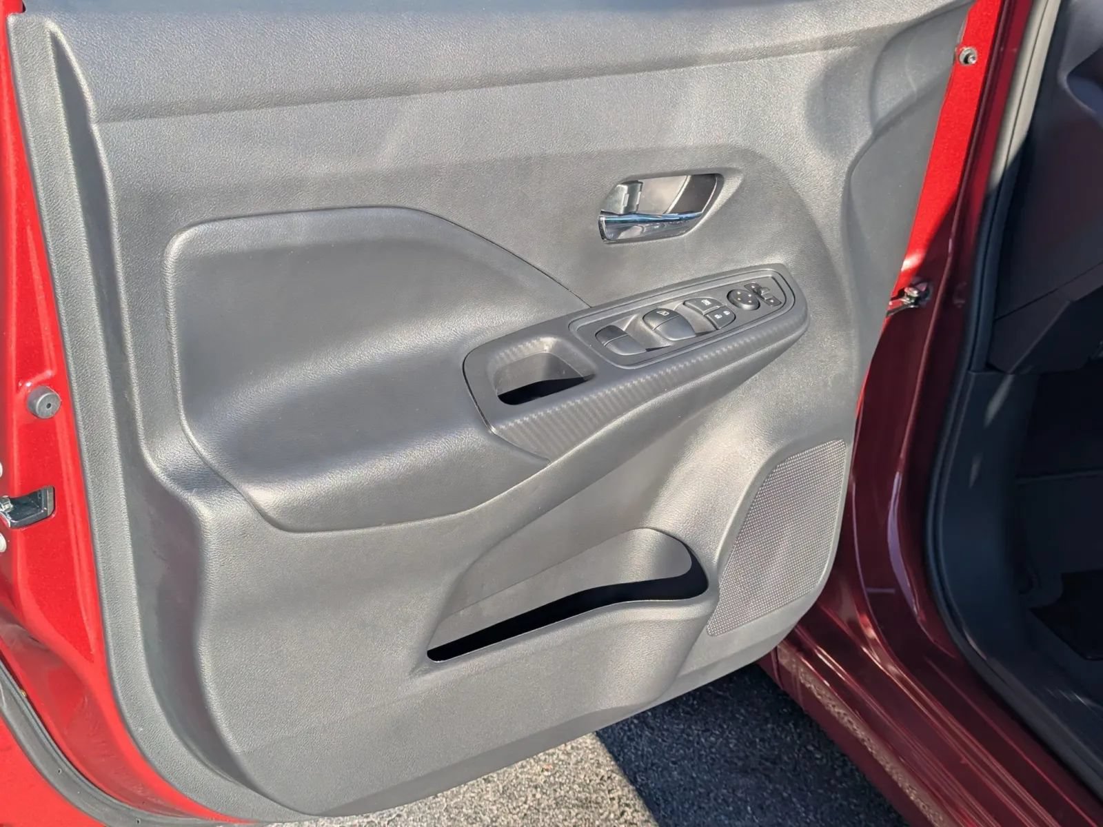 New 2025 Nissan Versa SV w/ Trunk Package FWD image 11