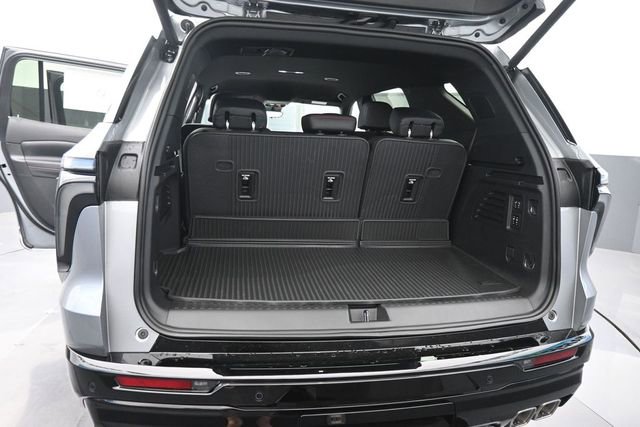 New 2026 Chevrolet Traverse RS w/ LPO, Floor Liner Package FWD image 8