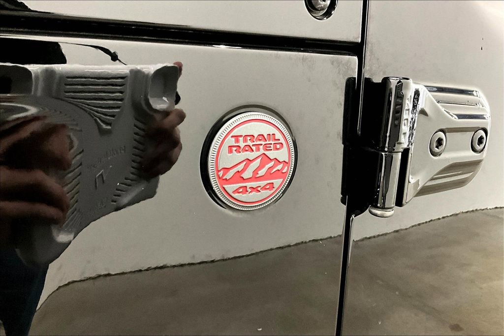 Used 2020 Jeep Gladiator Rubicon AWD/4WD image 25