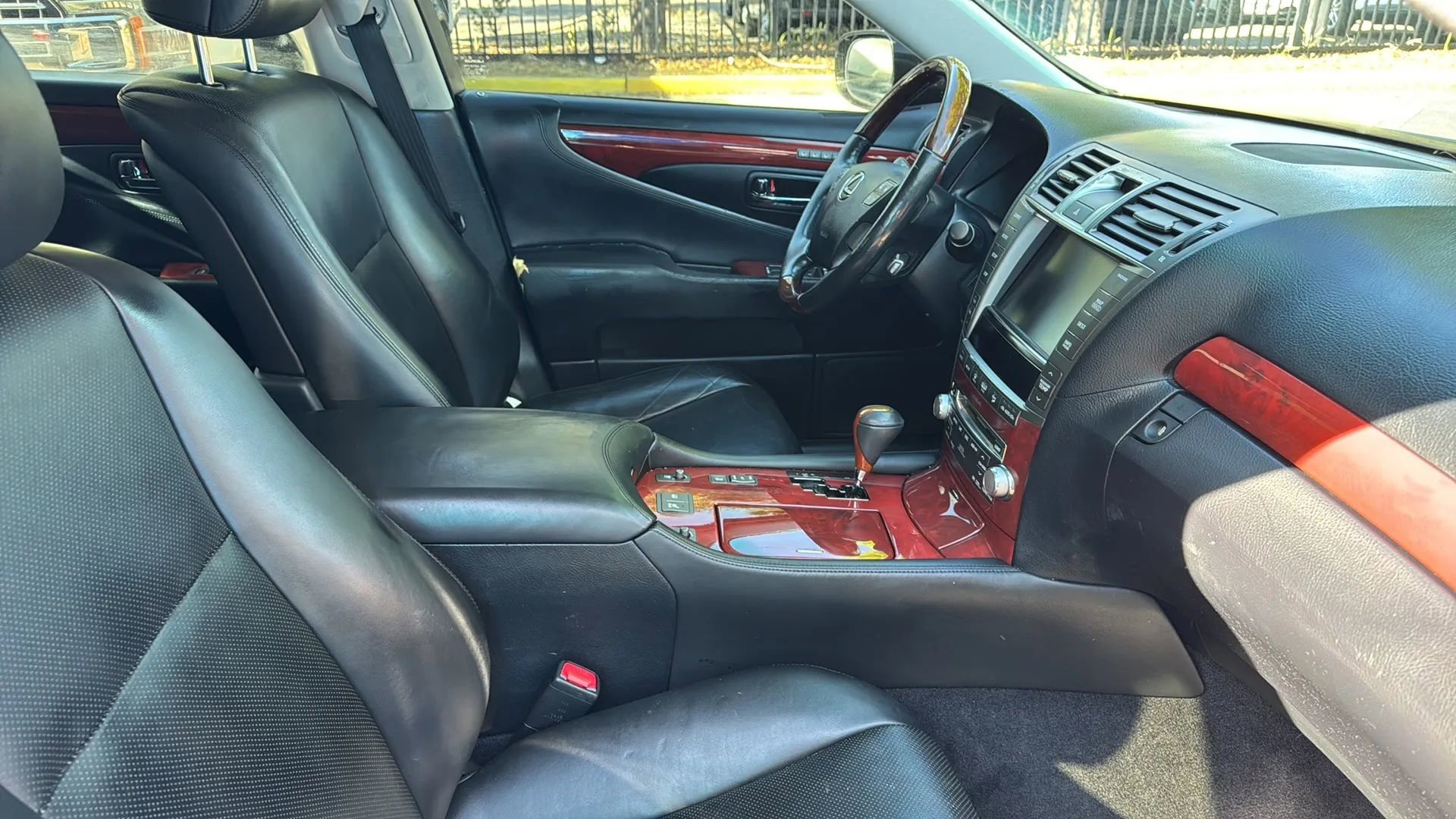 Used 2012 Lexus LS 460 LS 460 Sedan 4D AWD/4WD image 10