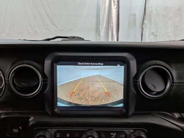 Used 2018 Jeep Wrangler Unlimited Sahara image 34